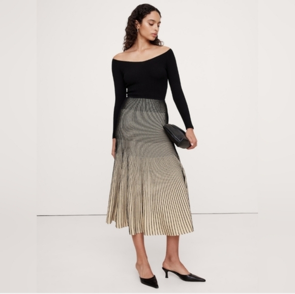 NWT Banana Republic Sculpted V-Neck Maxi Dress chocolate ganache brown - Picture 2 of 5